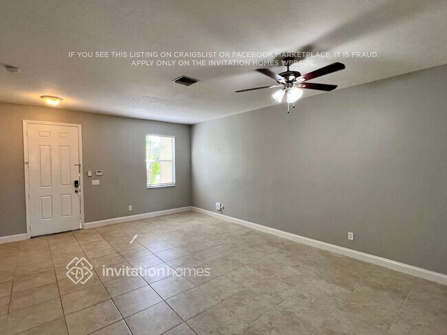 Foto del edificio - 1866 SE Berkshire Blvd