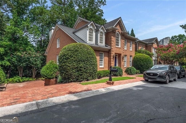 Building Photo - 448 Ivy Park Ln NE