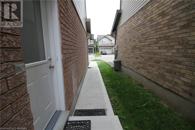 Building Photo - 91 Helena Feasby St