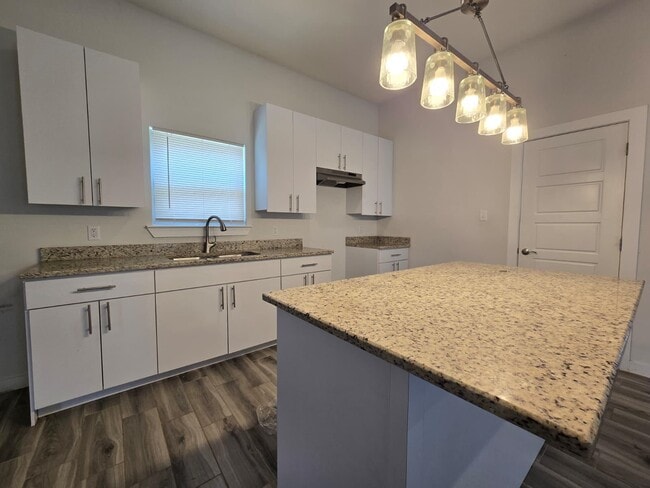 Building Photo - 1604 Coba Dr