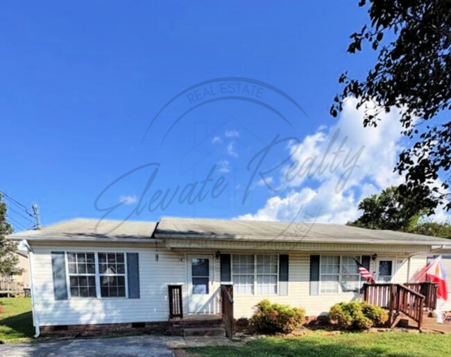 Foto del edificio - Three Bedroom Ranch with Appliances in Col...