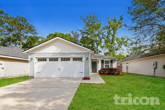Building Photo - 4333 Campus Hills Cir