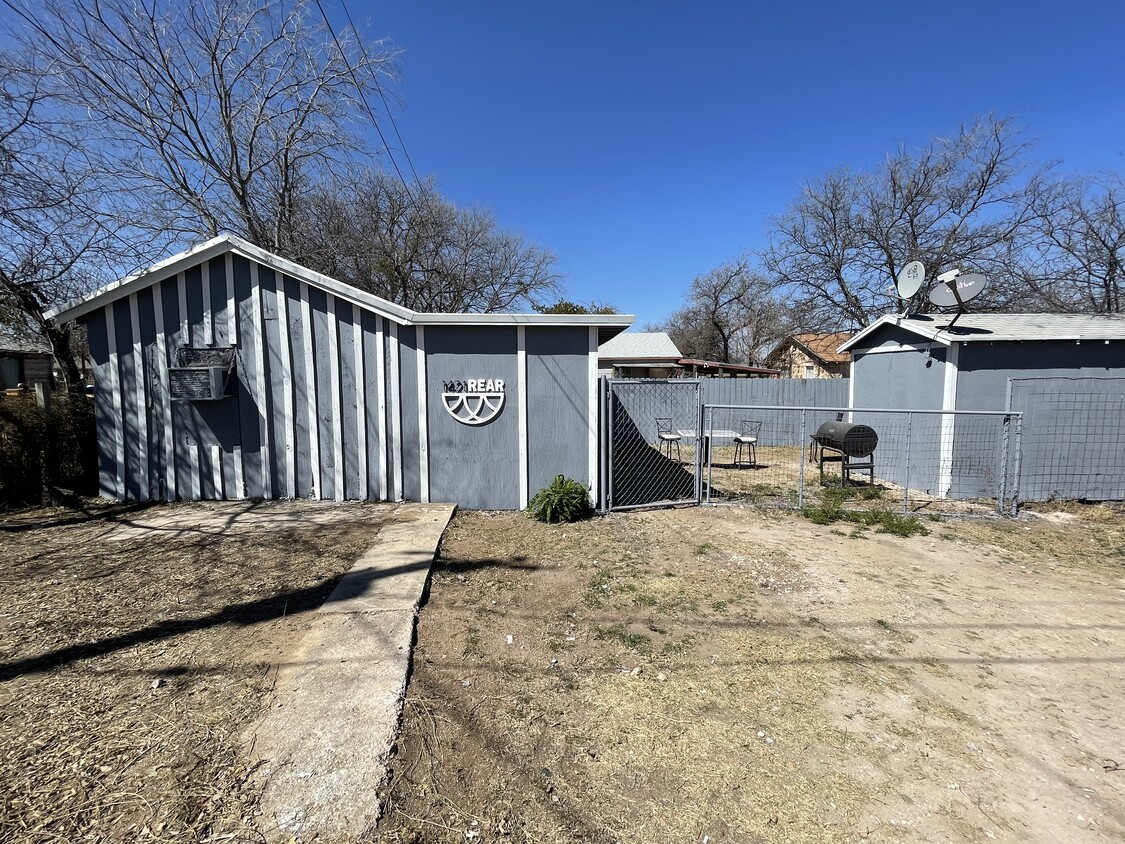Home - 1421 Webster St