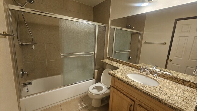 Foto del edificio - "Experience Tranquil Living: Beautiful 2-Bed, 2-Bath Condo with amazing amenities in Scottsdale!"