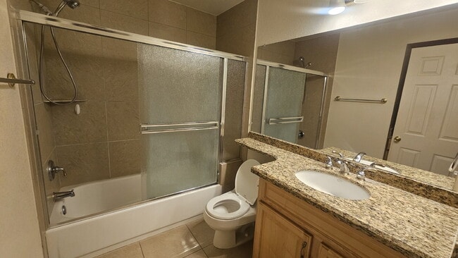 Building Photo - "Experience Tranquil Living: Beautiful 2-Bed, 2-Bath Condo with amazing amenities in Scottsdale!"