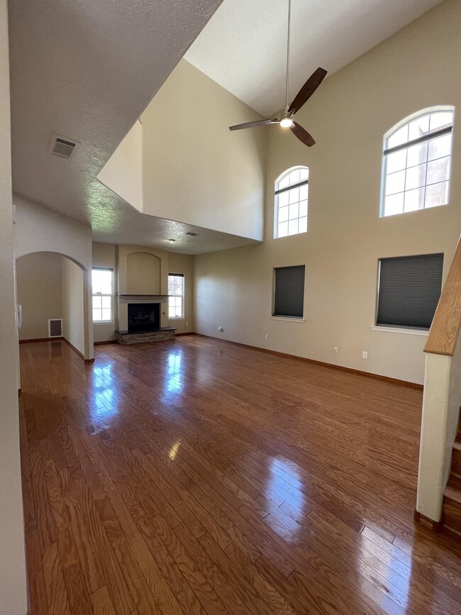 Building Photo - 8527 Murrelet Dr NE
