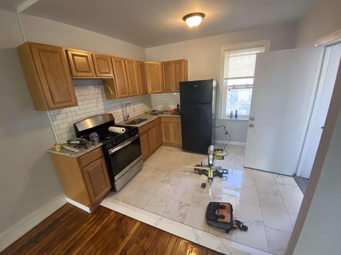 Primary Photo - 1611 Woodlynne Ave