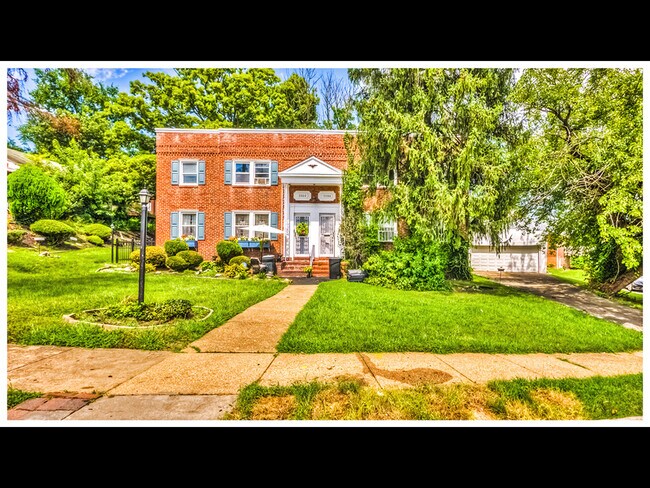 Building Photo - 3200 Carlisle Ave