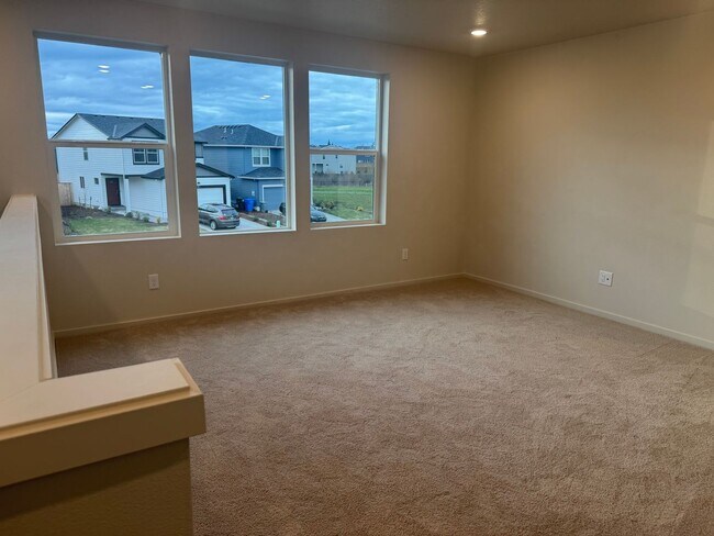 Foto del edificio - Beautiful 5 BD* 3 BA **NEW** CONSTRUCTION* Single Family Home Located In East Park Village Commun...