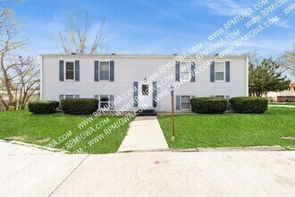 Building Photo - 317 SE Lowell Dr