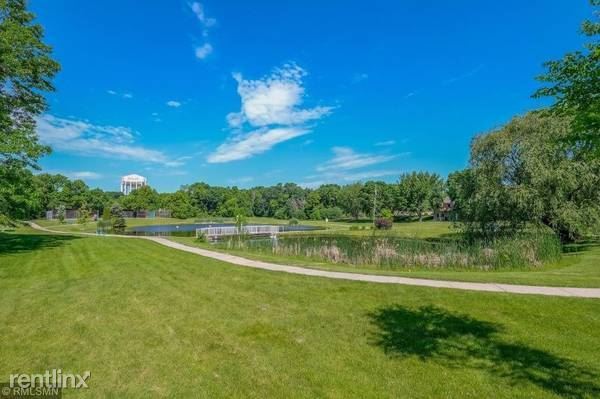 Foto del edificio - 10840 Rockford Rd