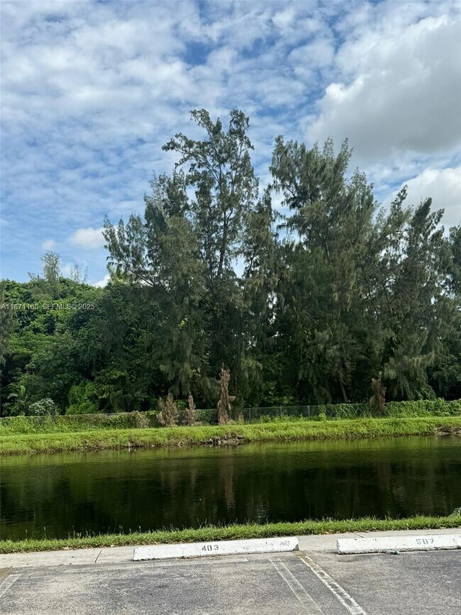 Foto del edificio - 16465 NE 22nd Ave