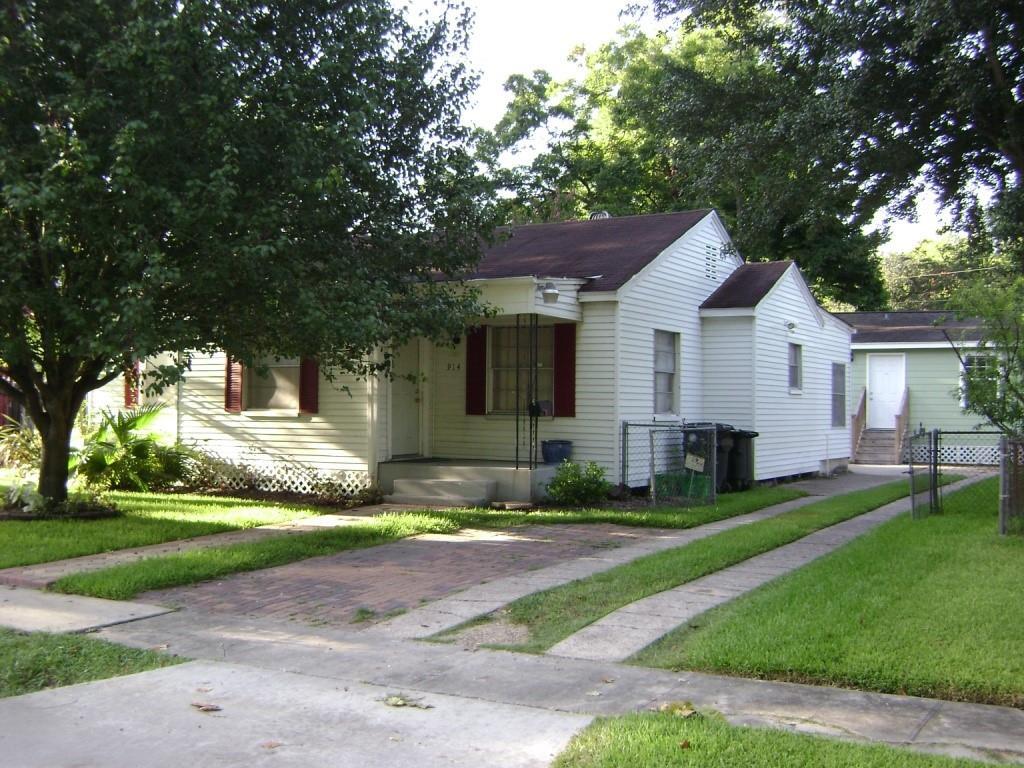 Primary Photo - 914 E 25th St