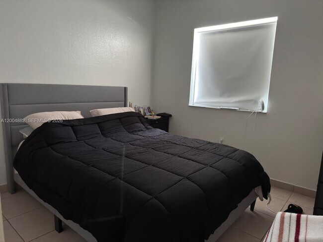 Foto del edificio - 6962 NW 179th St