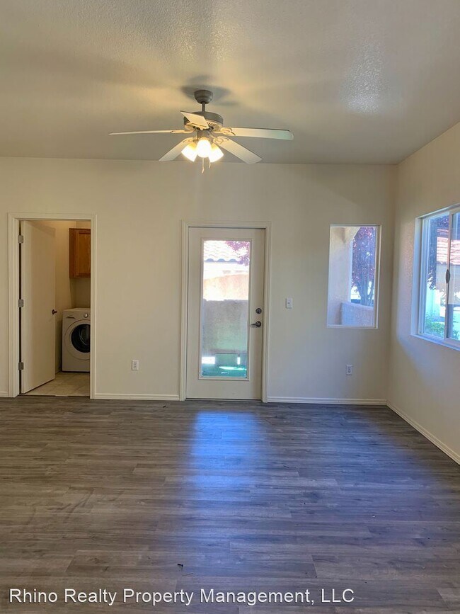 3 br, 2 bath House 6800 Vista Del Norte Alquileres en