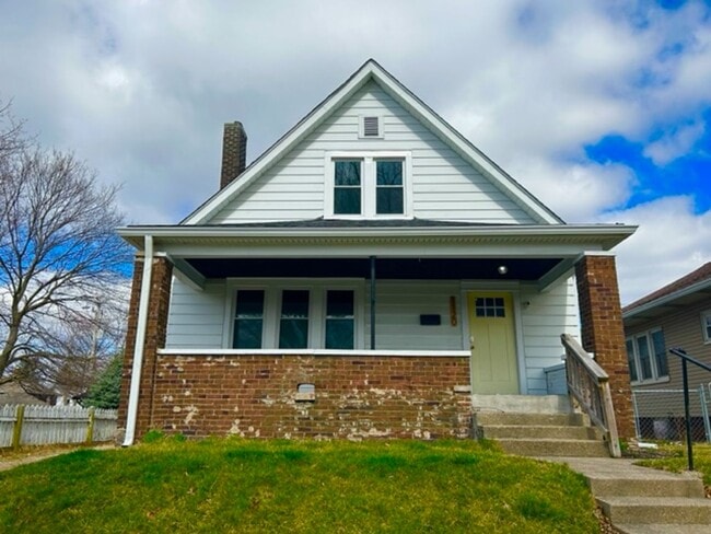 Photo - Spacious 2-Bed, 1.5-Bath Home in Indianapolis! Dual walk-in closets in both bedrooms!