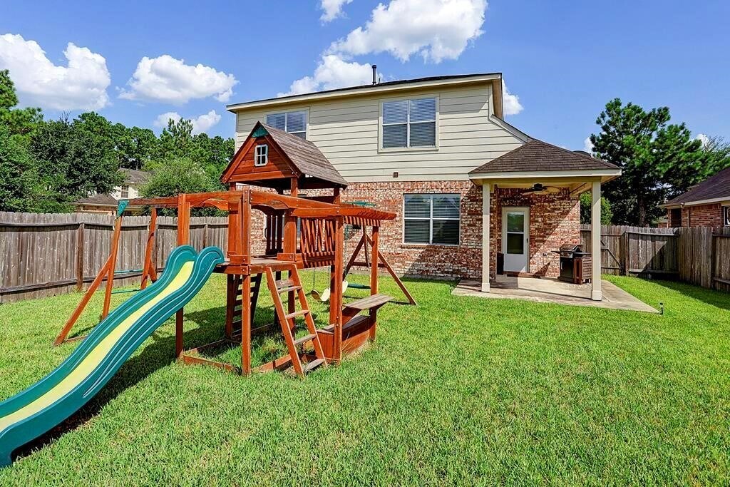 Foto del edificio - 4502 Aspen Leaf Ln