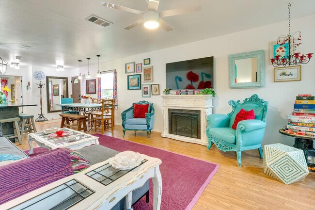 Foto del edificio - 1208 E 3rd St