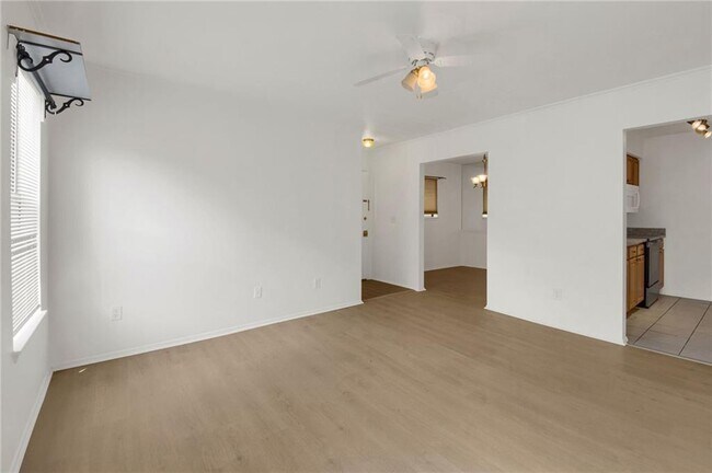 Building Photo - 2510 Huntingdon Chase