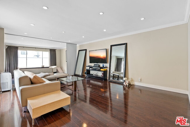 Foto del edificio - 419 N Oakhurst Dr