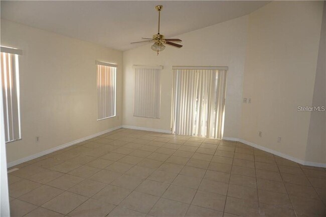 Building Photo - 16233 Coopers Hawk Ave