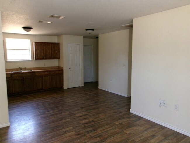 Foto del edificio - 412 S Mills St
