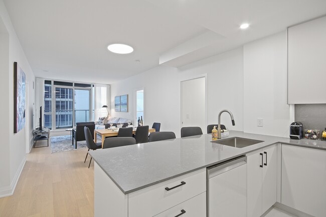 Building Photo - 208 Queens Quay W