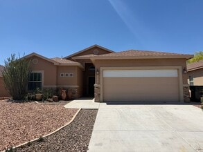 Building Photo - 1815 Lanette Dr
