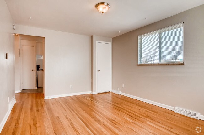 Building Photo - 3371 Sheridan Boulevard