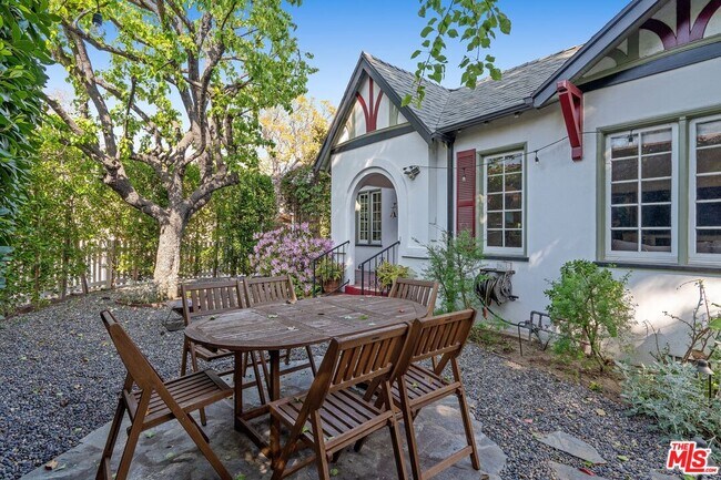 Foto del edificio - 1836 W Silver Lake Dr