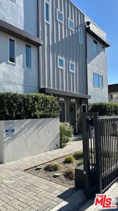 Foto del edificio - 5222 Satsuma Ave