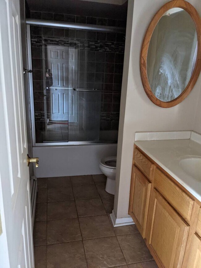 Building Photo - 5215 Galitz St