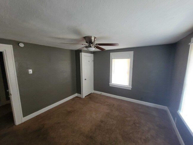 Foto del edificio - 861 N Drexel Ave