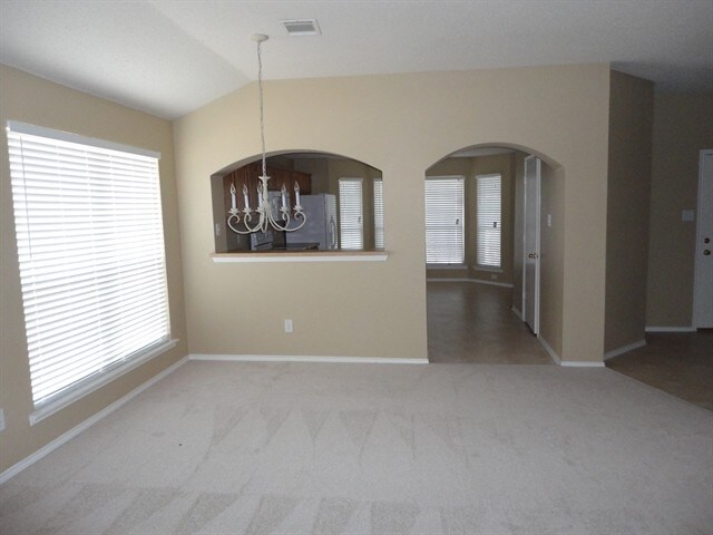 Foto del edificio - 7118 Compass Point Dr