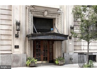 Building Photo - 0-200 S 13th St
