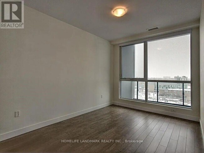 Photo du bâtiment - 100 Garment St