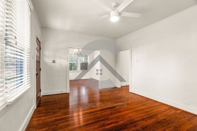 Building Photo - 1615 N Taylor St