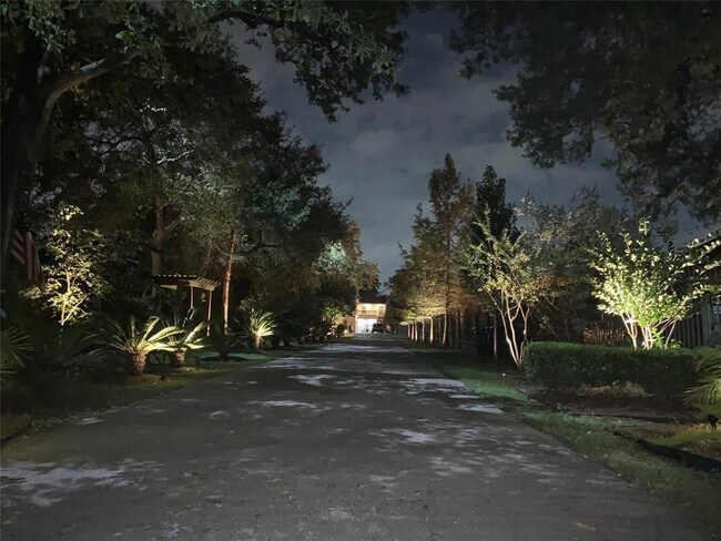 Building Photo - 1959 Knoll St