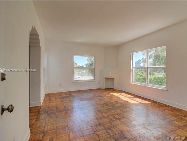 Foto del edificio - 4035 Meridian Ave