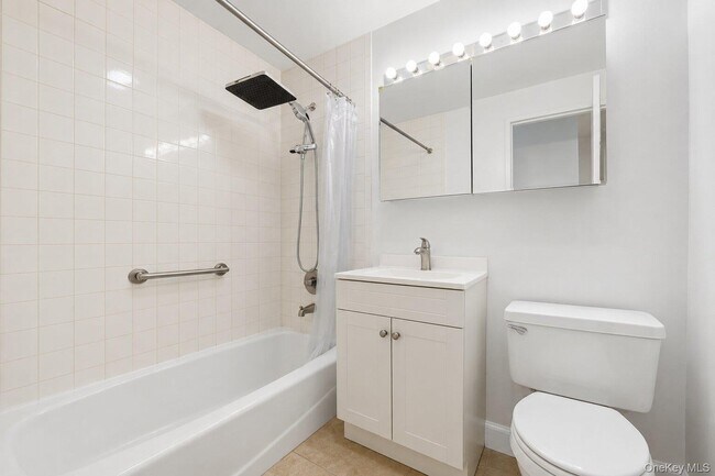 Foto del edificio - 250 E 31st St