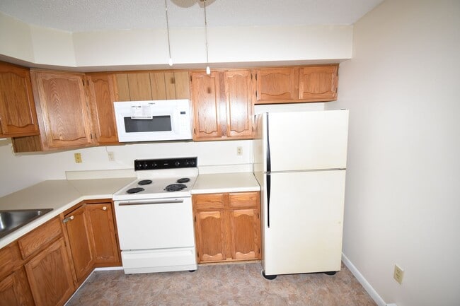 Building Photo - Jersey Shore - Two Bedroom with In-Unit Laundry!