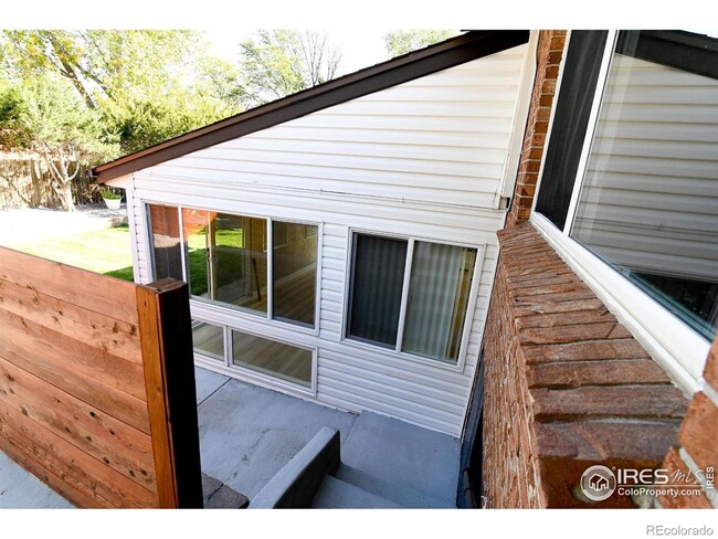 Building Photo - Remodeled home with separate finished base...