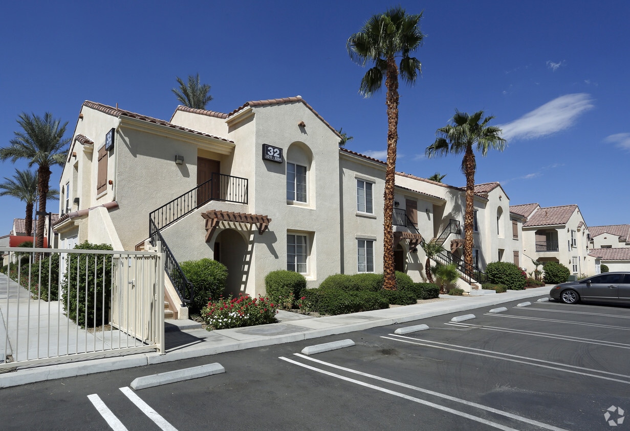 Silverhawk Apartments Apartments in La Quinta, CA Westside Rentals