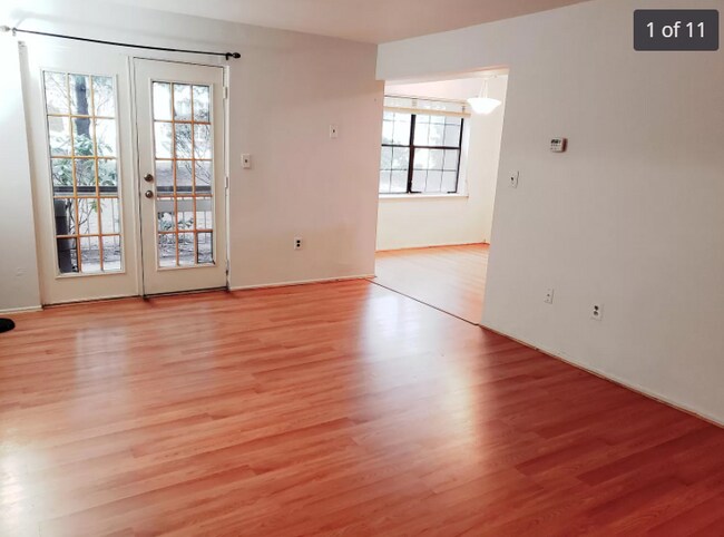 Foto del edificio - 203 Green Hollow Drive