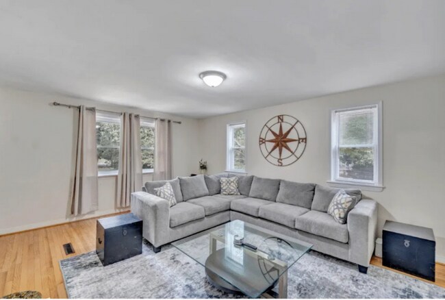 Building Photo - 8521 Old Stage Rd