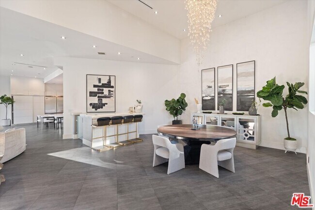 Building Photo - 2666 Hutton Dr