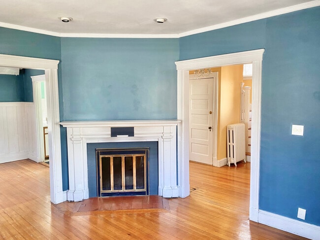 Building Photo - 94 Florian St