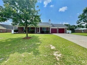 Building Photo - 172 Finch Rd