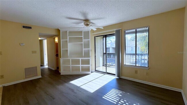 Building Photo - 3565 Sable Palm Ln