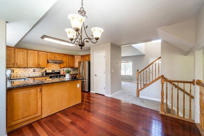 Foto del edificio - Beautiful Home in Midvale w/ attached 2 ca...